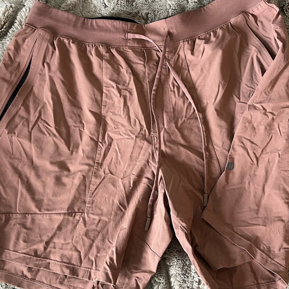 Lululemon license to train shorts